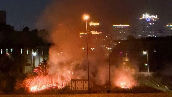 বাগদাদে আমেরিকার কূটনৈতিক কেন্দ্রে হামলা ইরান সমর্থিত গোষ্ঠীর! ভিতরে ছিলেন মার্কিন সেনাকর্মীরা